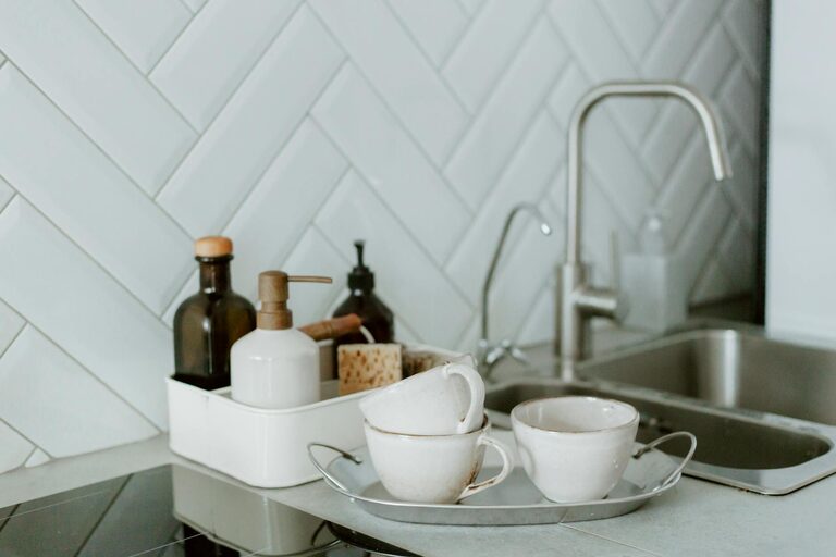 How to Make Your Kitchen Counters Clutter-Free: Simple Steps for a Clean Space